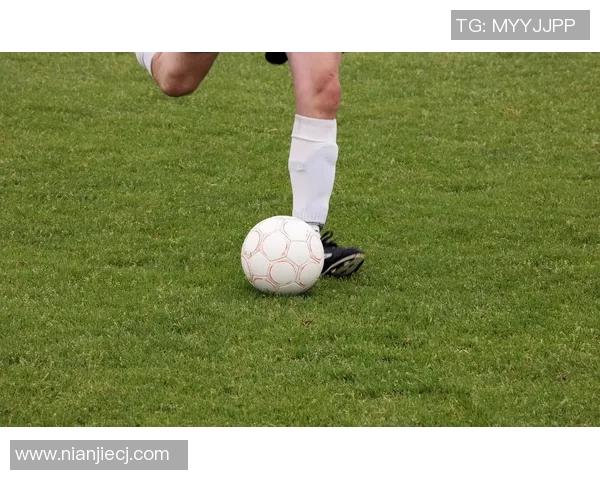 足球明星西达内的传奇人生与足球艺术的完美结合