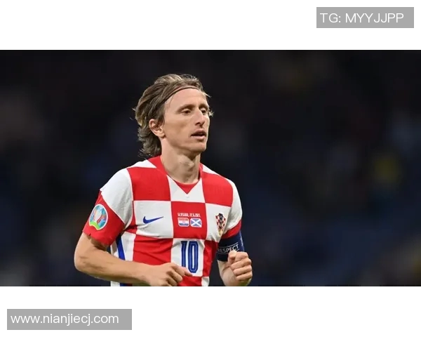 曾经克罗地亚足球明星的辉煌历程与传奇故事回顾