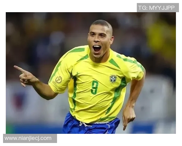 足球巨星化妆扮演普通人上街搞笑素人反应引发热议