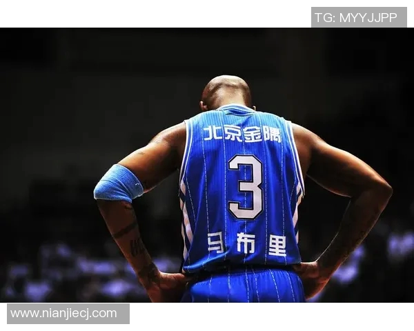 穿53号球衣的篮球明星是谁他在赛场上的表现如何